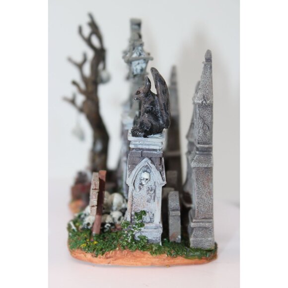 Lemax Spookey Town - Cemetery Gate - Picture 5 of 8